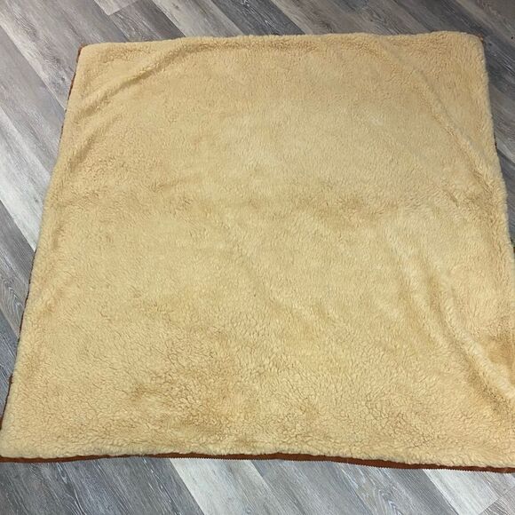 Tasha Polizza western saddle blanket size 58x60 Heavy weight quality - Picture 2 of 12